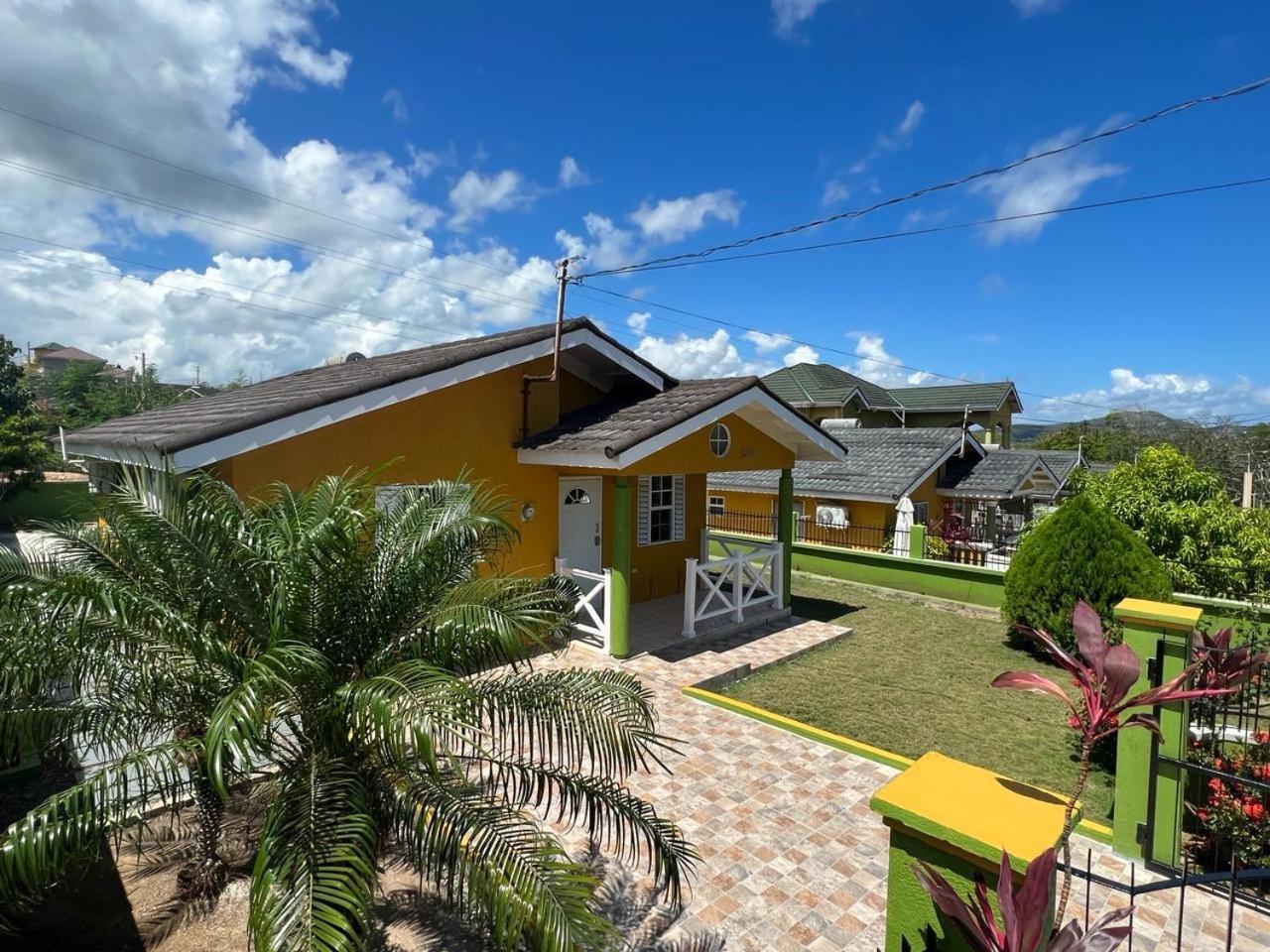 Reddie Vacation Homes Windsor  Exterior foto